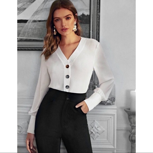 Tops - V-neck Stylish Women’s Top!